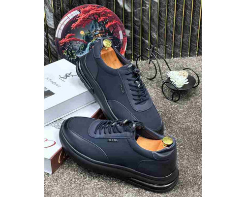 Кроссовки Prada