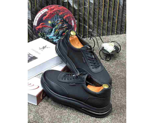 Кроссовки Prada